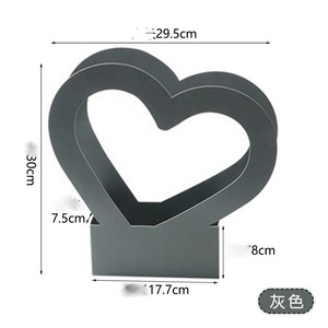 Scatola di fiori a forma di cuore con design a forma di cuore con fior di carta artigianale personalizzata con vendita intera della fabbrica. - Product Image 4
