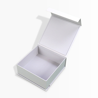 Boîte cadeau de luxe personnalisée pour montres, bijoux et cosmétiques, en carton rigide blanc, forme livre, avec couvercle magnétique, gaufrage et doublure en éponge