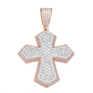 Colgante de Cruz de Plata 925 con Diamantes de Corte Baguette, Joyería Religiosa Unisex - Product Image 1
