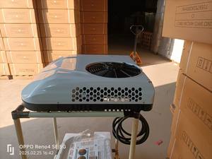 Climatiseur de stationnement intégré chauffant et refroidissant CX-XD1-12V/24V/48V/60V/72V pour camion et fourgon - Product Image 3