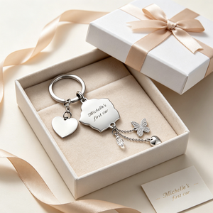 Porte-clés personnalisé gravé en forme de cœur, en alliage de zinc, avec papillon, fleur et cristal, breloque de sac pour femme, <span class=keywords><strong>cadeau</strong></span> de mariage ou de Saint-Valentin - Product Image 1