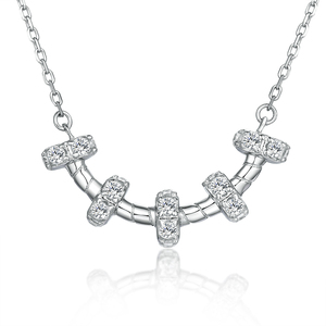 Collar de Plata de Ley 925 con Baño de Rodio y Circonita Cúbica en Forma de Corazón para Compromiso, Fiesta o Boda, Venta al por Mayor - Product Image 1