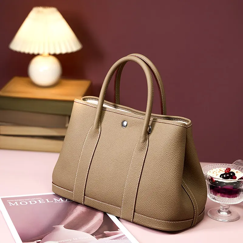 Özelleştirilmiş iç ve dış poşet tasarım Logo Sling bayanlar deri çanta kadınlar için çapraz postacı çantası kadın çantası