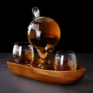 Carafe à whisky en forme d'hélicoptère, ensemble de carafe à whisky avec plateau en bois, bouteilles en verre - Product Image 2