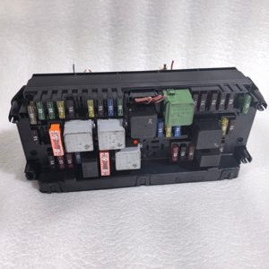 Module de calculateur de carrosserie avant et arrière d'occasion pour Mercedes-Benz W212/W204/W218/W207 24V OE SMP132532 Garantie 6 mois Compatible avec les véhicules - Product Image 4