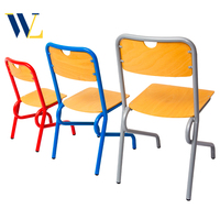Chaise en bois durable de mobilier scolaire moderne avec cadre en plastique robuste, facile à transporter pour les étudiants, la salle de classe, le bureau à domicile