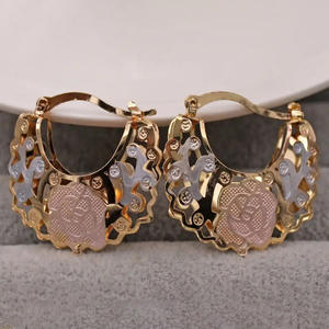 Pendientes de Aro Chapados en Oro E4545 con Diseño de Flor Rosa para Mujer, Uso Diario Romántico - Product Image 3