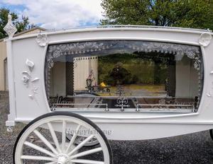 Chariot en argent élégant de style européen Corbillard électrique tiré par des chevaux Van funéraire Remorque Vente Transport spécial - Product Image 3