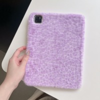 Casing iPad Lucu Berbulu Motif Leopard, Penutup Pelindung Lembut untuk iPad Pro 12.9 Air5 Air4 iPad Generasi ke-10, Pelindung Tablet Anti Benturan