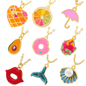 Nouveau Collier Tendance Plaqué Or 18K avec Pendentif Donut Rose Émaillé, Bijou Alimentaire Fantaisie pour un Style Dopamine - Product Image 1