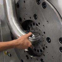 Machine de dimensionnement de tubes de refroidissement liquide de petit diamètre CNC pour le collecteur de liquide de refroidissement des centres de données et le formage des extrémités de tuyaux de refroidissement des batteries de véhicules électriques