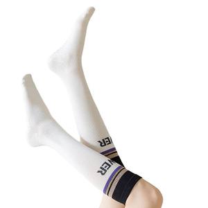 Chaussettes de compression pour femmes, chaussettes fines et longues à séchage rapide pour la course à pied, le fitness, la corde à sauter, avec semelles en silicone, blanc, bleu marine, gris - Product Image 1