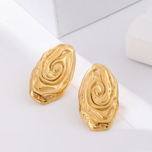 Conjunto de joyería de acero inoxidable con flores personalizadas de alta calidad, pendientes de diseño hueco, oro de 18 quilates, resistente al agua - Product Image 4