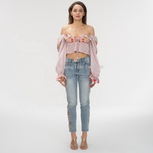 Fabricant OEM - Jeans pour femmes à taille mi-haute, coupe droite, broderie florale, jeans complets pour femmes - Product Image 3