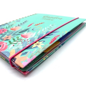 Journal de Jardin Floral Vibrant - Carnet à <span class=keywords><strong>spirale</strong></span> avec bande élastique pour les passionnés de jardinage et les amoureux des plantes - Product Image 2