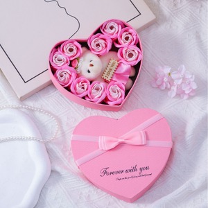 Scatola a Forma di Cuore con Rose di Sapone Artificiali, Fiore Decorativo, Regalo per Donne e Ragazze per San Valentino e Festa della Mamma - Product Image 3