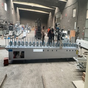 Hot Melt Glue <span class=keywords><strong>MDF</strong></span> Wrap PVC Film Madeira Perfil Envolvimento Máquina <span class=keywords><strong>Made</strong></span> In China - Product Image 1