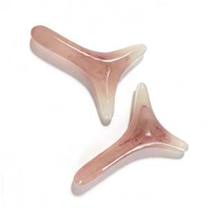 Gua Sha en résine en forme de Y pour le visage, pour le massage du pont nasal, le grattage des points d'acupuncture, le soulagement de la fatigue, le blanchiment, pour salons de beauté et bien-être - Product Image 1