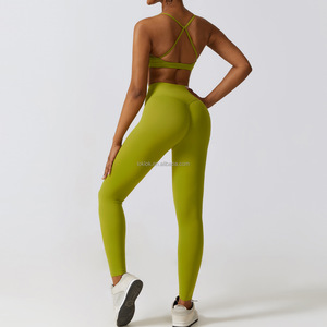 Ensemble de yoga quatre pièces pour femme : Legging, soutien-gorge de sport, séchage rapide, sexy, uni, respirant, sans couture, léger, taille élastique - Product Image 1