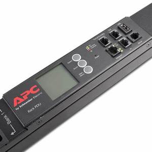 Unidad de Distribución de Energía (PDU) Ap8858 para Gabinete, Monofásica, 3.3kw 208v 16a, 3.7kw 230v 16a, Montaje Vertical en Rack, 20 Tomas, Uso Industrial - Product Image 2
