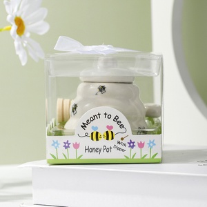 Pot à miel en céramique Bee Happy avec cuillère, pot à miel avec emballage exquis pour mariage, fête prénuptiale, fête de naissance, cadeau de fête - Product Image 3