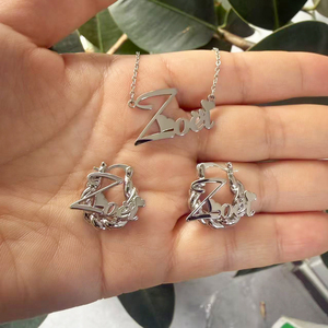 Collana e orecchini personalizzati in acciaio inossidabile UWIN, set da 2 pezzi, gioielli con nome ipoallergenici per ragazza - Product Image 4
