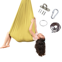 Hamac de yoga en tissu nylon en stock pour enfants autistes et à besoins sensoriels, pour l'intérieur et l'extérieur