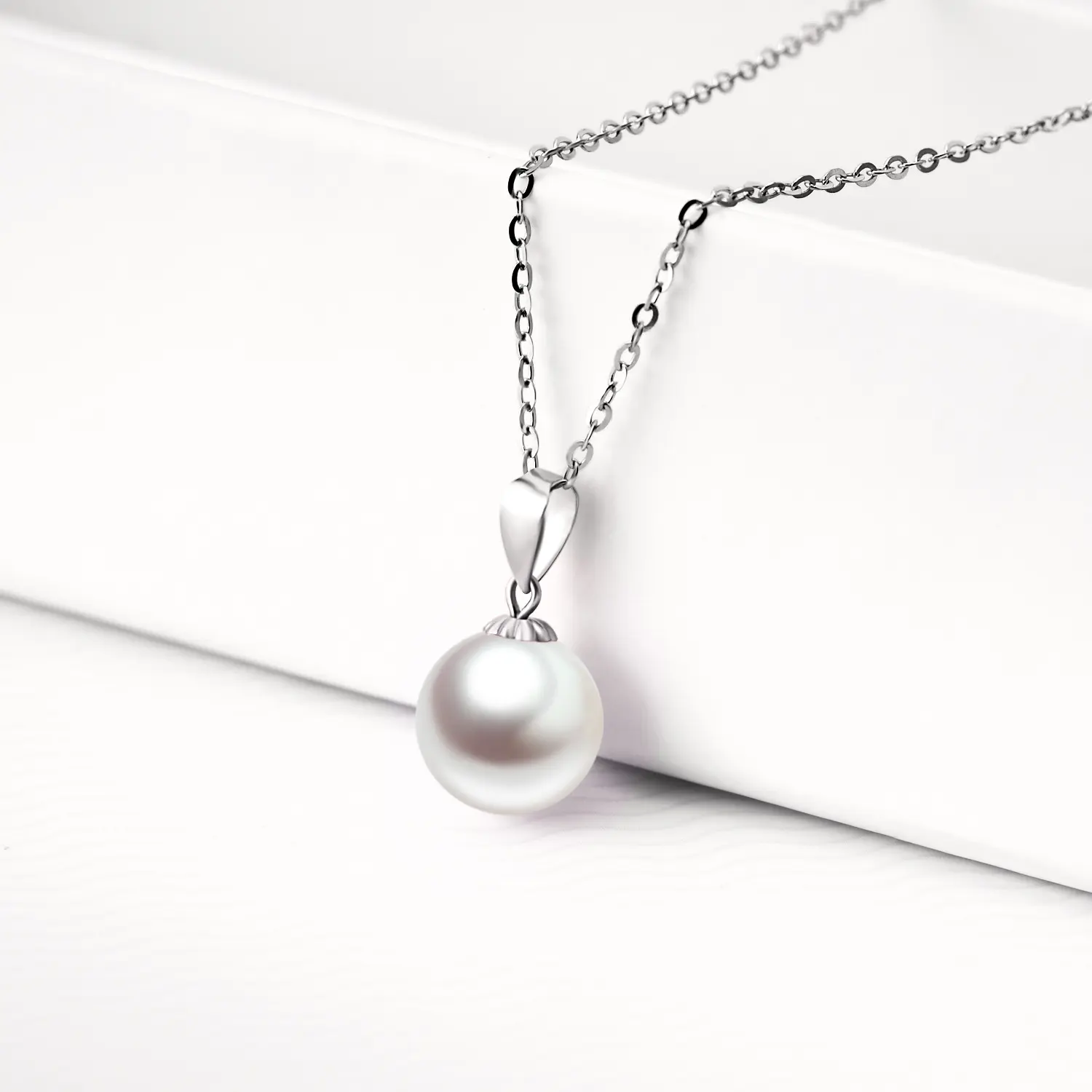 White Gold Rose Gold Yellow Gold Plated Freshwater Cultured Mother Of Pearl Pendant Necklace