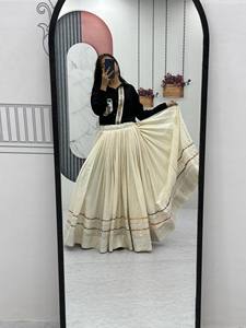 Chemise et lehenga tendance pour femmes, collection de créateurs pour le festival Navratri, disponible à prix de gros. - Product Image 4