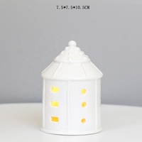 Maison de Noël en céramique mignonne, figurine décorative, bougie électronique LED, veilleuse en porcelaine, maison de Noël blanche en céramique