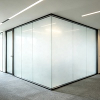 Cloison de bureau ultra-mince insonorisée 40 dB avec verre feuilleté pleine vue pour espaces professionnels, écoles et banques