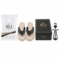 Tongs de plage personnalisées OEM pour femmes, antidérapantes, en EVA, à plateforme, ornées de perles, en tulle noir, à volants, avec corde scintillante