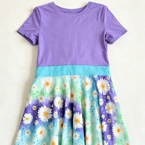 Robe d'été pour bébé fille GSD3534, à manches courtes, à motif de marguerites blanches, vente en gros - Product Image 1