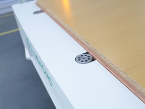 Routeur CNC pour le <span class=keywords><strong>bois</strong></span> ATC <span class=keywords><strong>avec</strong></span> 12 porte-outils pour la <span class=keywords><strong>gravure</strong></span> et le perçage 3D complexes - Product Image 2