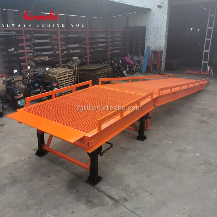 Good Quality Forklift Ramps Dock Platform With Manual Type Dock Ramps Adjust Height For Truck Loading And Unloading