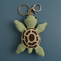 Porte-clés et breloque de sac en fil doux, crocheté à la main, style créature marine de dessin animé (requin, poisson de mer), pendentif portable pour sac à dos et bagages