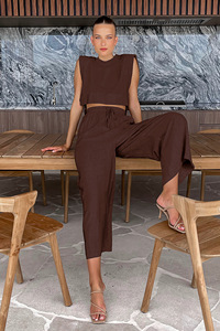Conjunto de Pantalones Cortos y Top de Poliéster para Mujer, Estilo Boutique, Sin Mangas, Verano, Casual, Urbano, con Logotipo Bordado, Largo hasta la Rodilla - Product Image 6
