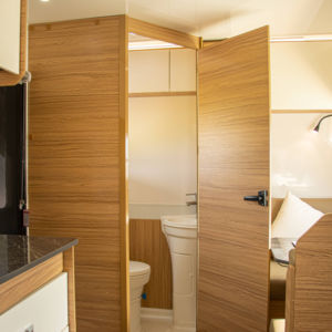 Casa Rodante Plegable, Ligera e Impermeable, Moderna, con Vistas Panorámicas y Serie Nano - Product Image 2