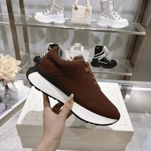 รองเท้าผ้าใบผู้ชายสไตล์เรโทรหนังกลับพื้นหนาแบบผูกเชือก Alexander - Product Image 1