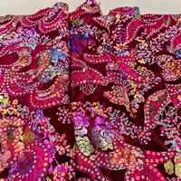 Tissu tricoté en velours 100 % polyester rouge, brodé de paillettes brillantes, design de luxe, pour vêtements de garçons et filles, accessoires et sacs, doux