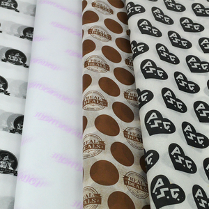 Papel de Regalo Navideño, Papel de Envolver de Estilo Coreano con Lunares, Sinowrap - Product Image 3