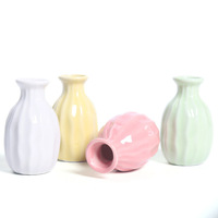 Petit vase en céramique moderne et épuré pour fleurs séchées, décoration de salon, table à manger, accessoires floraux pour la maison