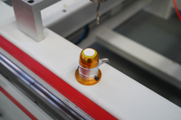 Router CNC ATC de 4 Ejes con Cabezal Oscilante ±90 °   Máquina CNC para Trabajar la Madera 1325, para Puertas Curvas de Gabinetes, Fresado de Orificios para Cierres y Bisagras