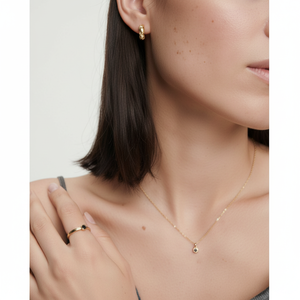 Collar de Cristal de Zafiro Redondo Cultivado en Laboratorio, Elegante Colgante de Zafiro Redondo en una Cadena Resistente - Product Image 1