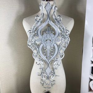 تطريز ذهبي على شكل زخرفة ملتوية معدنية من تصميم المصممين - Product Image 4