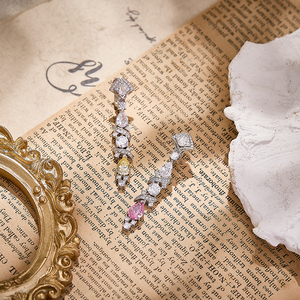 Boucles d'oreilles en laiton <span class=keywords><strong>color</strong></span>é de style long incrustées de zircon luxueux anti-allergique et respectueux de la peau accessoires de cadeaux de fête pour filles - Product Image 2