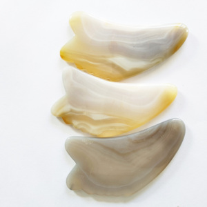 Gua Sha ลูกกลิ้งนวดโลโก้ที่กําหนดเองเครื่องนวดหน้าอาเกตพร้อมกล่องคุณภาพสูงลูกกลิ้งอาเกต guasha - Product Image 3