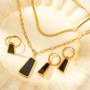 Nuevo Conjunto de Joyería de Moda para Mujer: Pendientes Colgantes de Circonita en Acero Inoxidable Chapado en Oro, Anillos Abiertos y Collar con Colgante Geométrico - Product Image 3