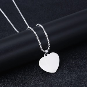 Collar con Colgante Cuadrado de Acero Inoxidable <span class=keywords><strong>en</strong></span> Forma de Corazón, Joyería de Moda Personalizable con Grabado, Regalo para Cumpleaños, Navidad y Festividades - Product Image 4