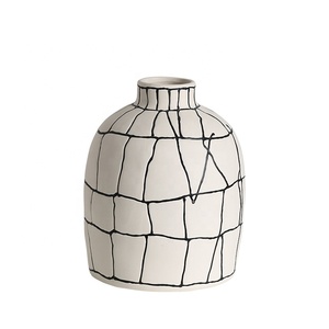 <span class=keywords><strong>Vase</strong></span> à fleurs en céramique fait à la main minimaliste moderne pour la décoration intérieure et la décoration de table - Product Image 2
